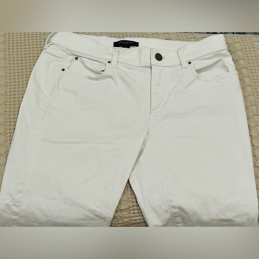 Ann Taylor Slim Crop 4P White Jeans